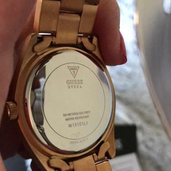 GUESS watch - Picture 3 of 4